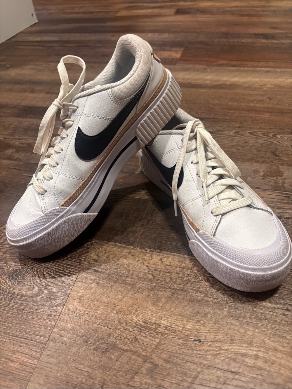 Nike women’s Nike Court Legacy Sneakers with Black Swoosh